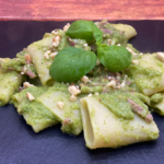 paccheri-pesto-di-zucchine-pancetta-noci-ricette-primi-piatti-online-saporido