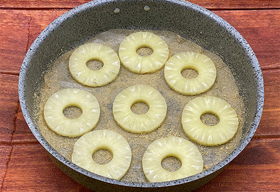dolce-pan-di-spagna-torta-all'ananas-saporido-online-idea-ricetta-dessert