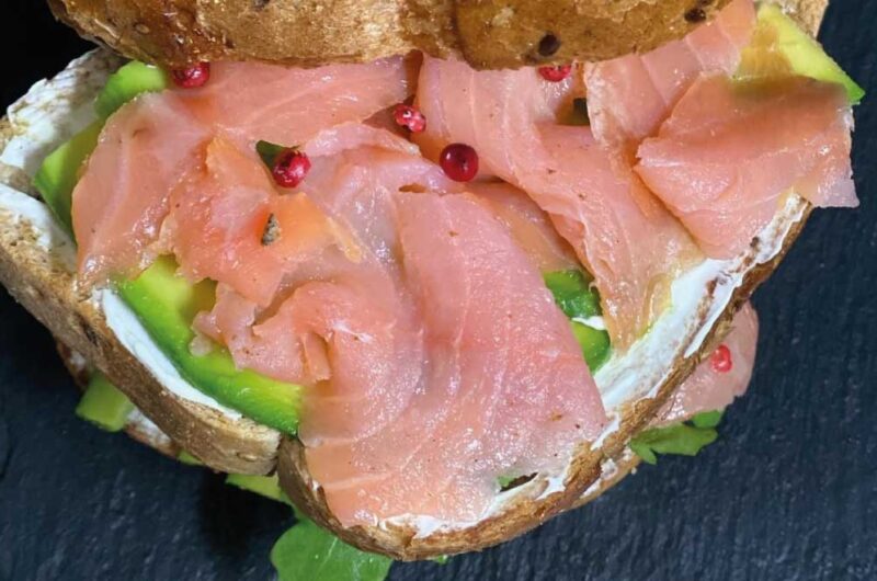 Avocado Toast: Ricetta con Philadelphia, Salmone e Rucola