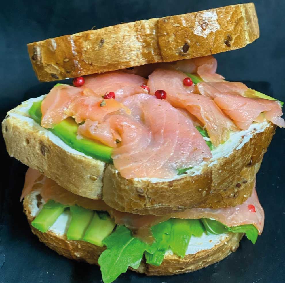 ricetta-e-ingredienti-avocado-toast-idea-pranzo-o-cena-veloce